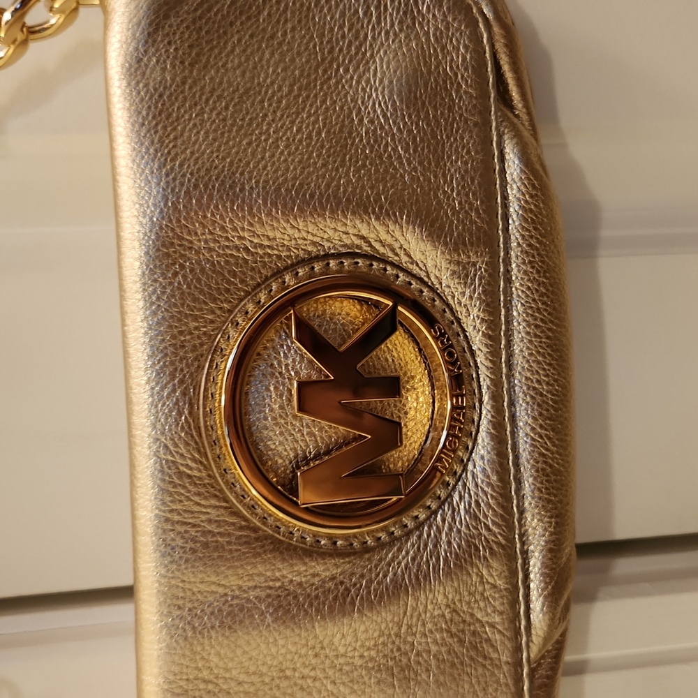 NWOT Michael Kors Metallic Gold Shoulder Bag - Picture 2 of 7